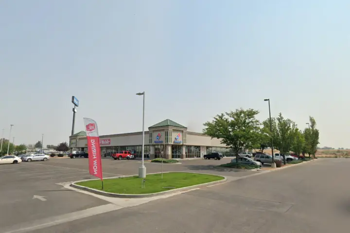 T-Mobile Lincoln Ave & Yakima Ave