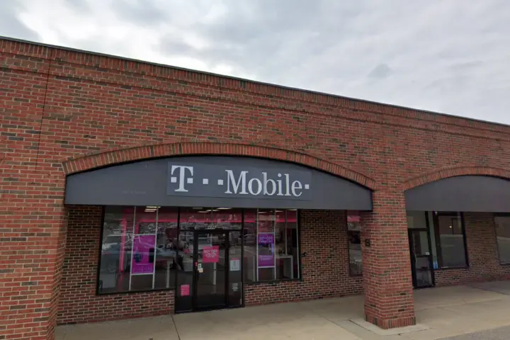 T-Mobile Locust & Fairfield Rd