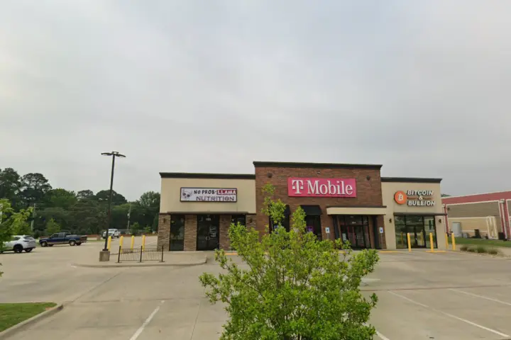 T-Mobile Loop 281 & Clay Dr