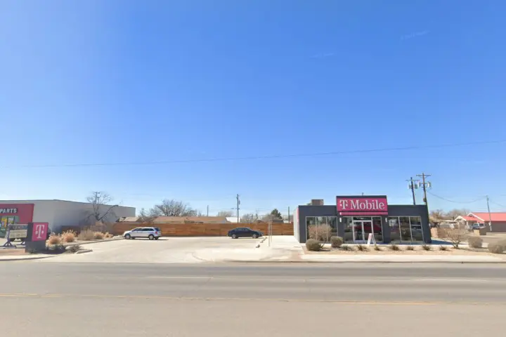 T-Mobile Lubbock & Felt