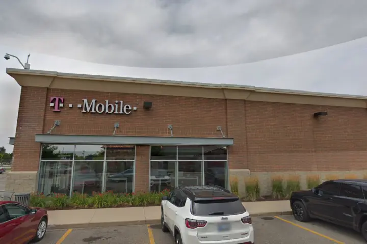T-Mobile M-39 & Outer Dr