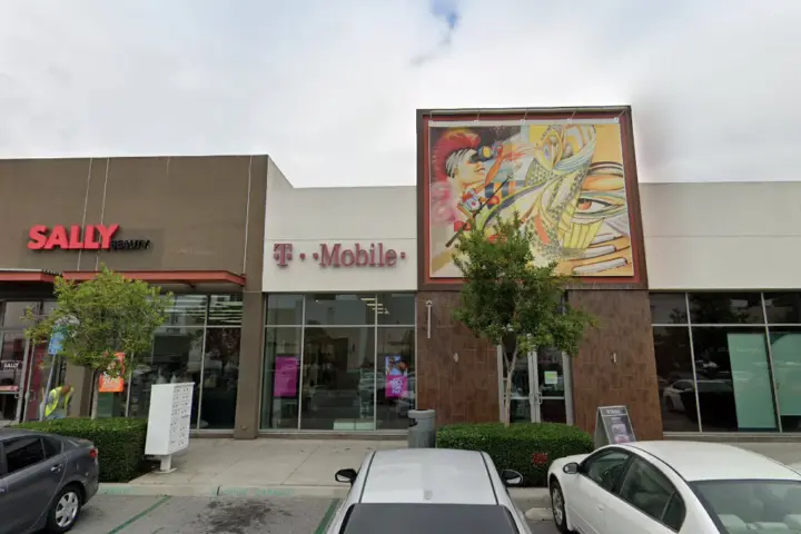 T-Mobile Main & Cesar Chavez