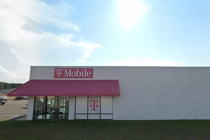 T-Mobile Main & Clarence E Chesnut Jr