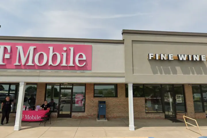 T-Mobile Main St & Shirk Rd