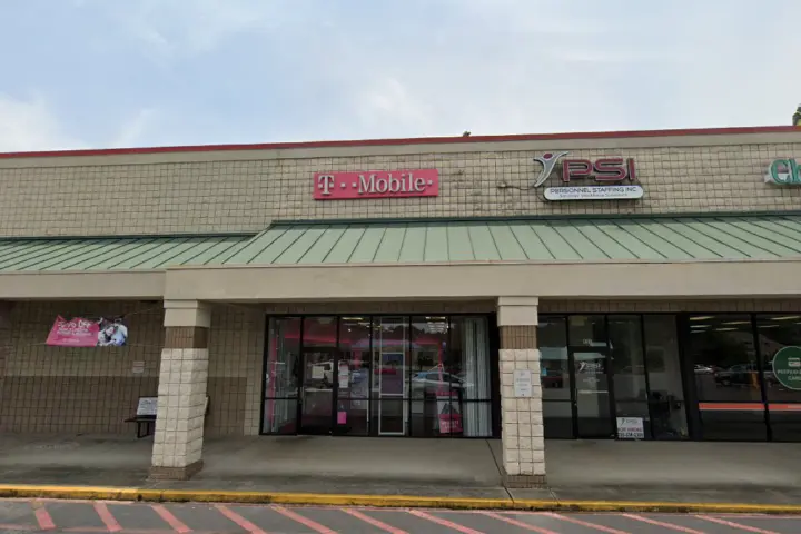 T-Mobile Martin St & Bruce Etheridge Pkwy