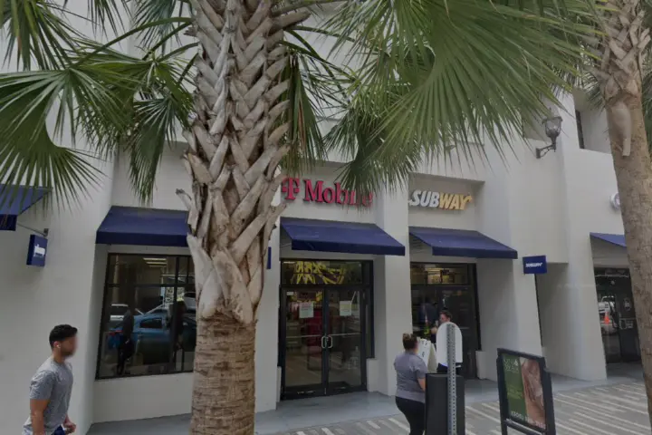 T-Mobile Mary Brickell Village