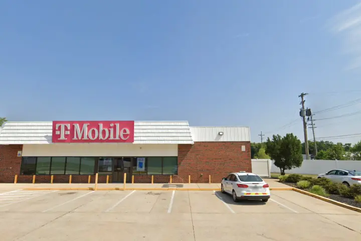 T-Mobile Maugans Avenue