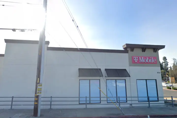 T-Mobile Mckee Rd & Russo Cmns