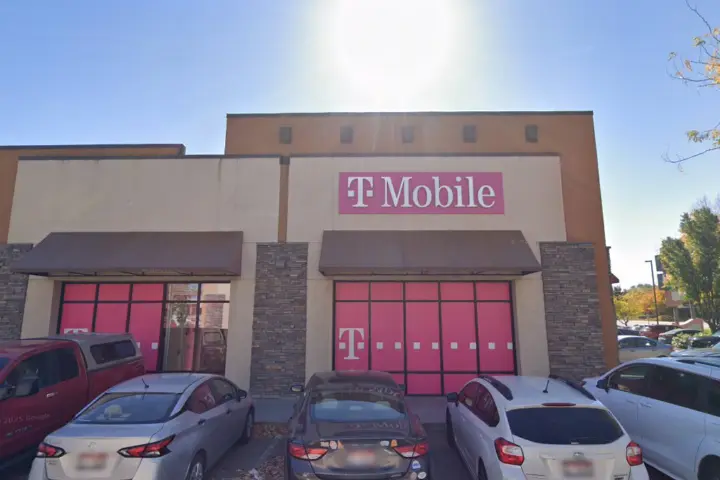 T-Mobile Meridian Rd & Overland Rd