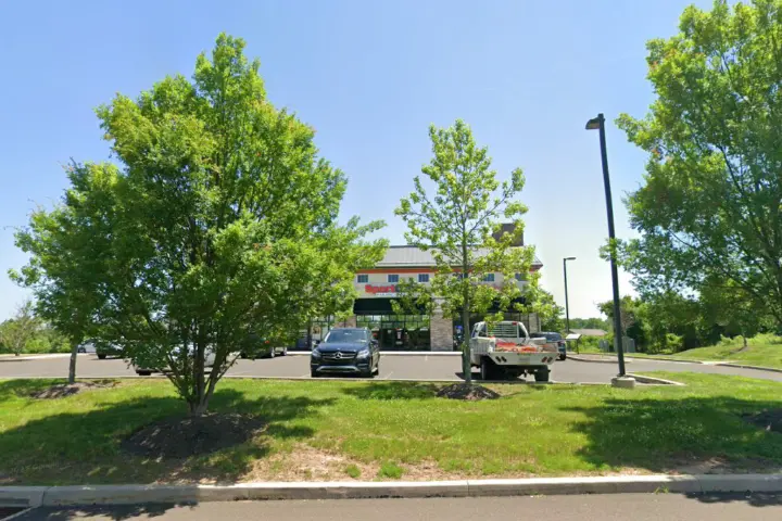 T-Mobile Metro Dr & Arabian Ct