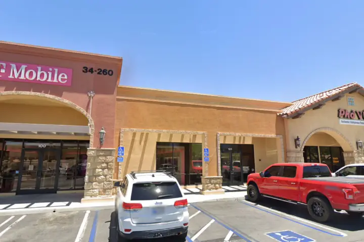 T-Mobile Monterey & Dinah Shore