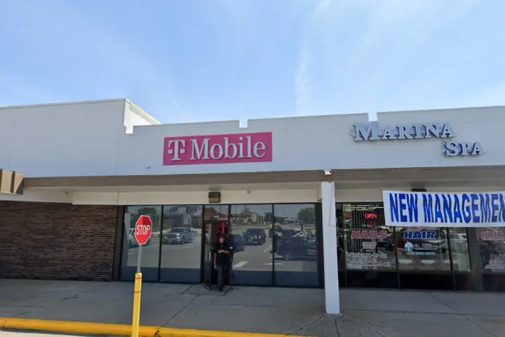 T-Mobile Mount Zion & Aldi