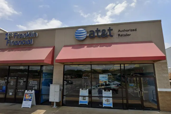 T-Mobile MS 28 & Lake St