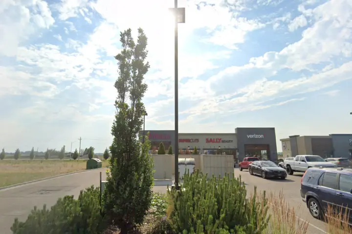 T-Mobile N 2nd E & W Moran View Rd