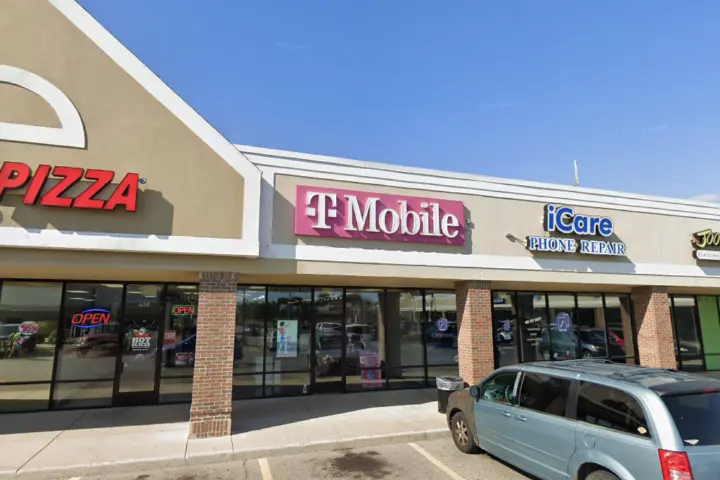 T-Mobile N Beacon Blvd & Adams Ave