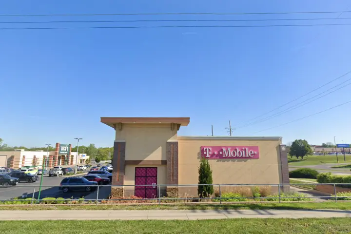 T-Mobile N Belt Highway & Cook Rd