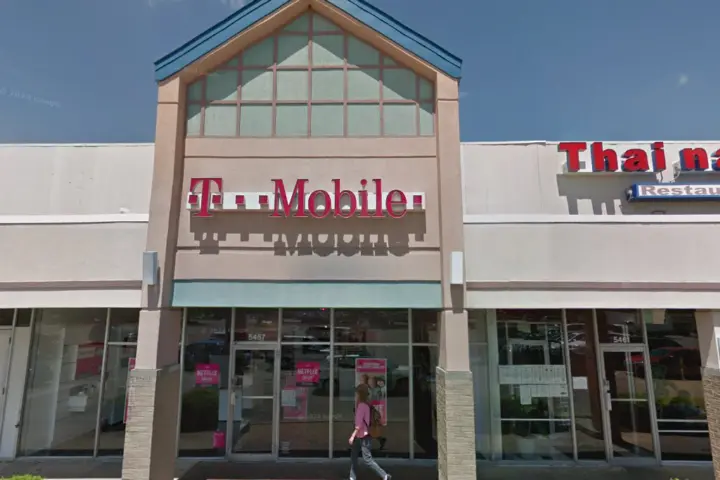 T-Mobile N Bend Rd & W Fork Rd