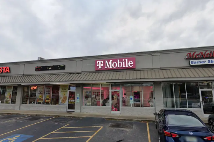 T-Mobile N Bragg Blvd & Odell Road