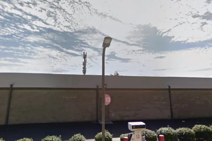 T-Mobile N Dixie Hwy & Ring Rd