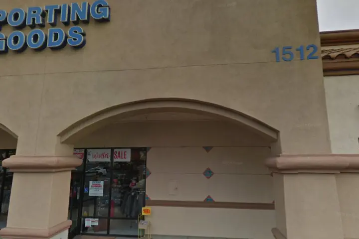 T-Mobile N H St & Chaplin Cir