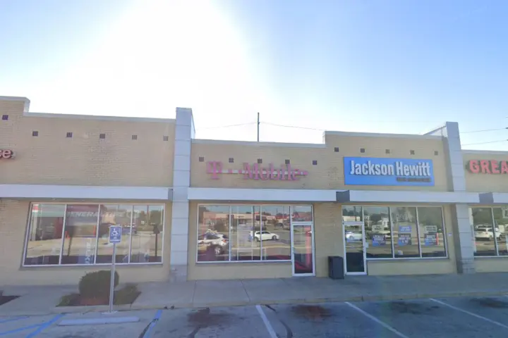 T-Mobile N Keystone Ave & 54th