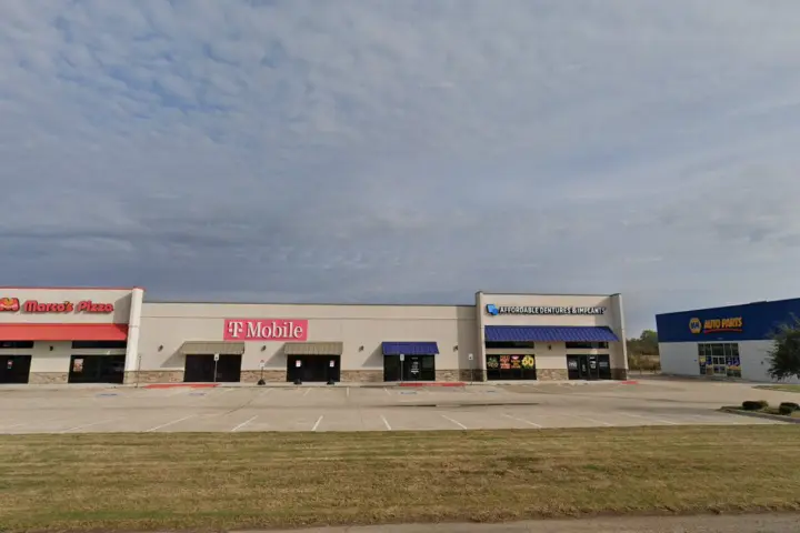 T-Mobile N Loop 340 & Research Ave