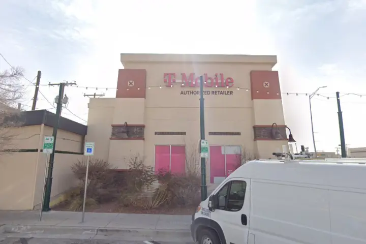 T-Mobile N Mesa St & Baltimore
