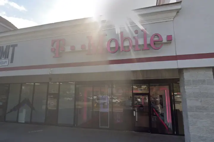 T-Mobile N Orange Ave & Harbor Rd