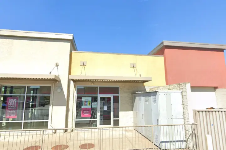 T-Mobile NE Lancaster Dr & Silverton Rd