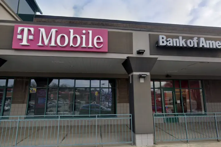 T-Mobile North Huntingdon Square