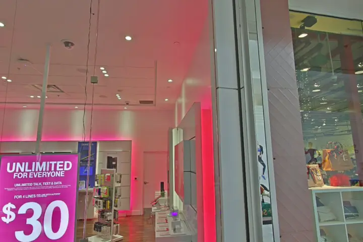 T-Mobile Northridge Mall