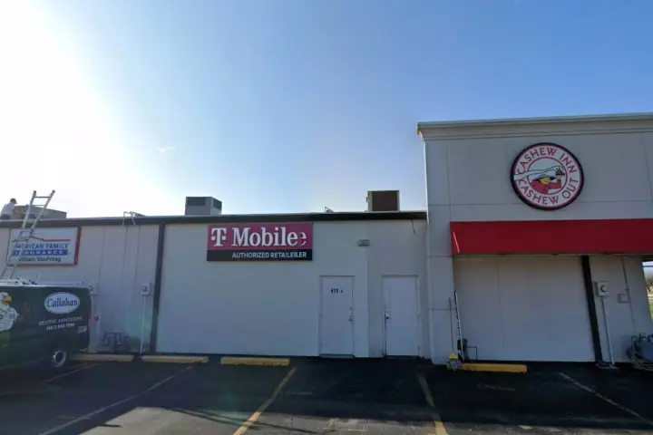 T-Mobile Northview Rd & N Massey Blvd