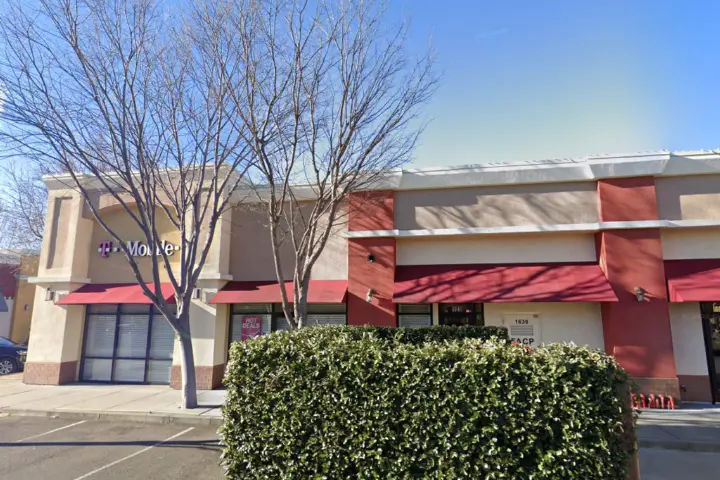 T-Mobile Nut Tree Rd & Monte Vista