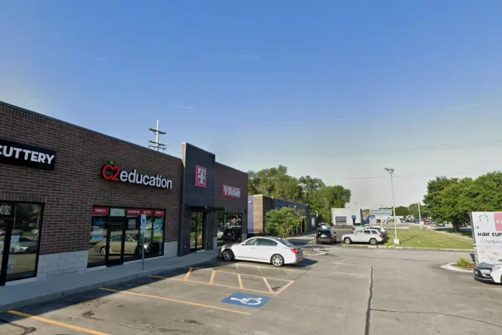 T-Mobile Ogden & Washington- Naperville