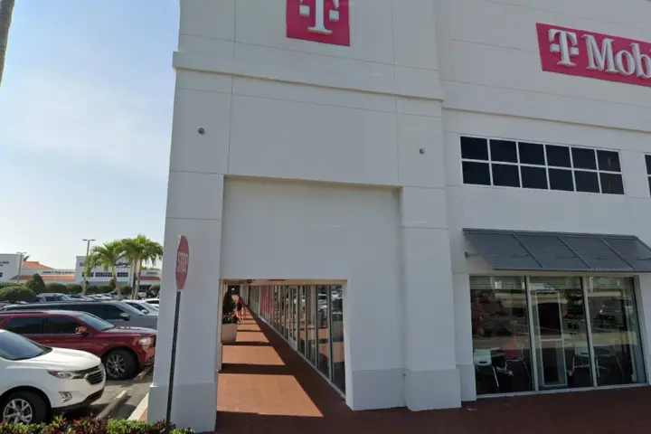 T-Mobile Okeechobee Blvd & Frank St