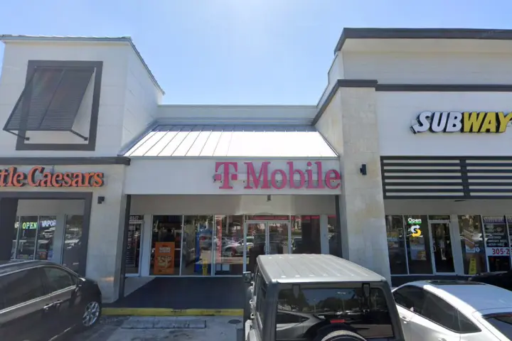 T-Mobile Old Cutler Rd & SW 92nd Ave