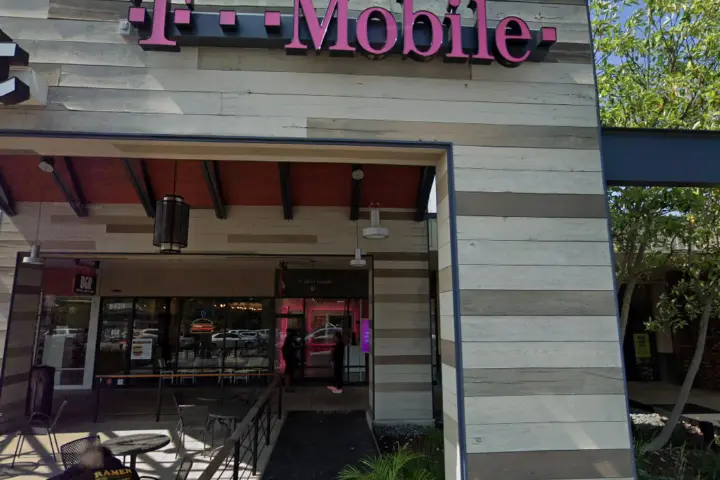 T-Mobile Old Keene Mill Rd & Rolling Rd