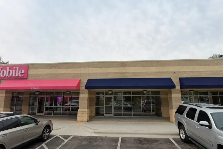 T-Mobile Oleander Dr & Peachtree Ave