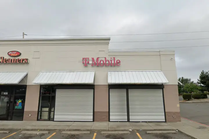 T-Mobile Pacific Hwy S & S 252nd St