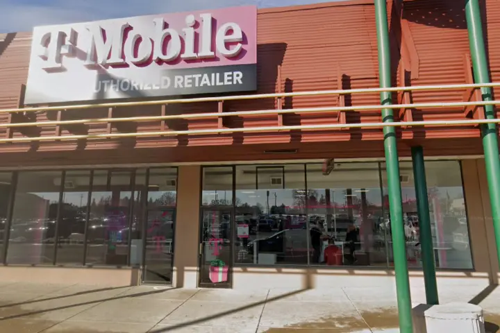 T-Mobile Paoli Pike & Turner Ave