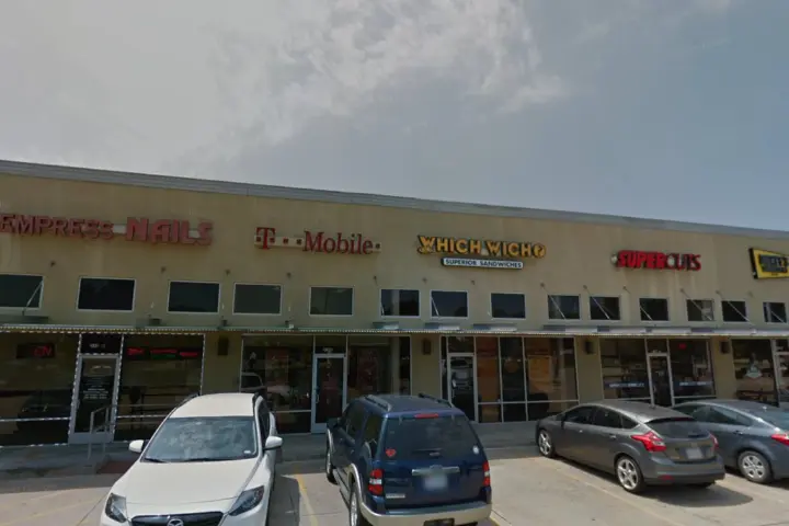 T-Mobile Parkwood Ave & Fm 518