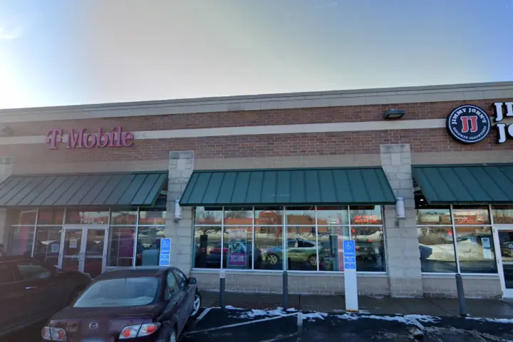 T-Mobile Penn & I-494