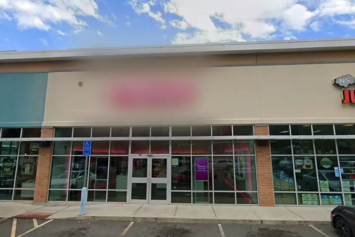 T-Mobile Pershing Dr & Division St