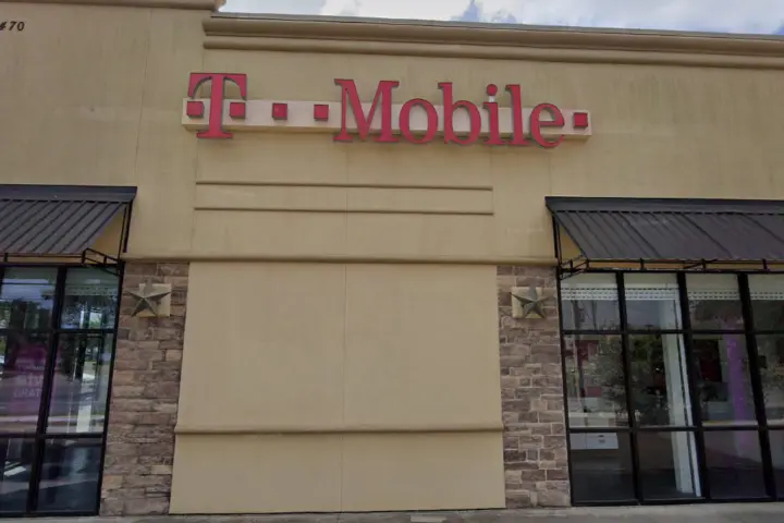 T-Mobile Plaza Viejo