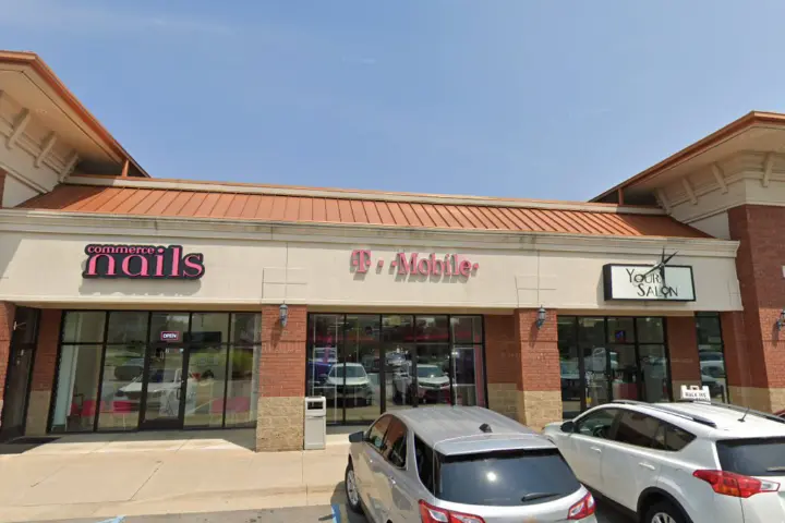 T-Mobile Pontiac Trail & Huntley Dr
