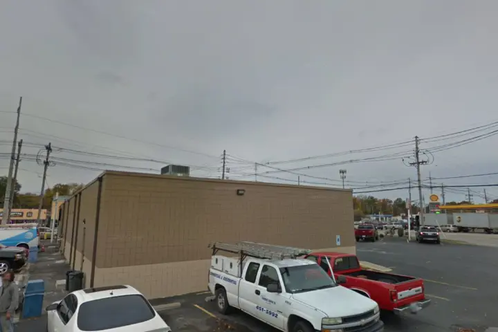T-Mobile Preston Hwy at Outer Loop