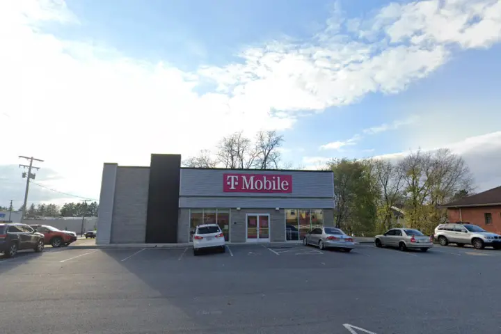 T-Mobile Quentin & Summit