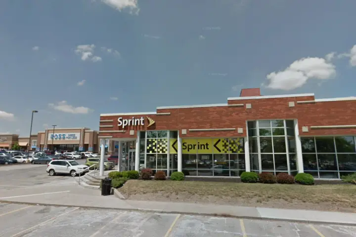 T-Mobile Quivira 95 Shops