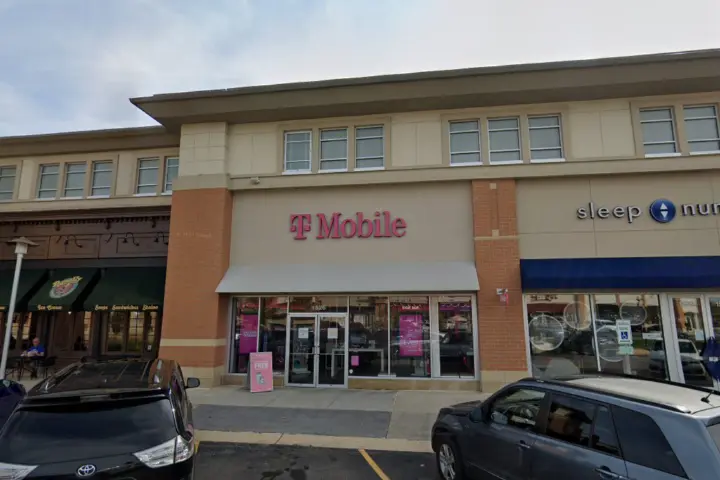 T-Mobile Randall & Williamsburg