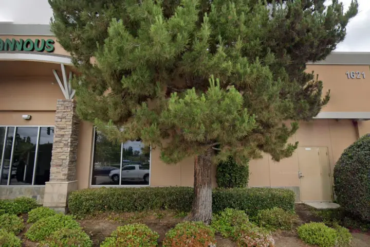 T-Mobile Red Hill & Edinger